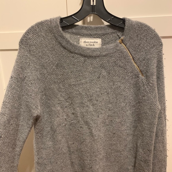 COMFY SWEATER - Picture 2 of 3